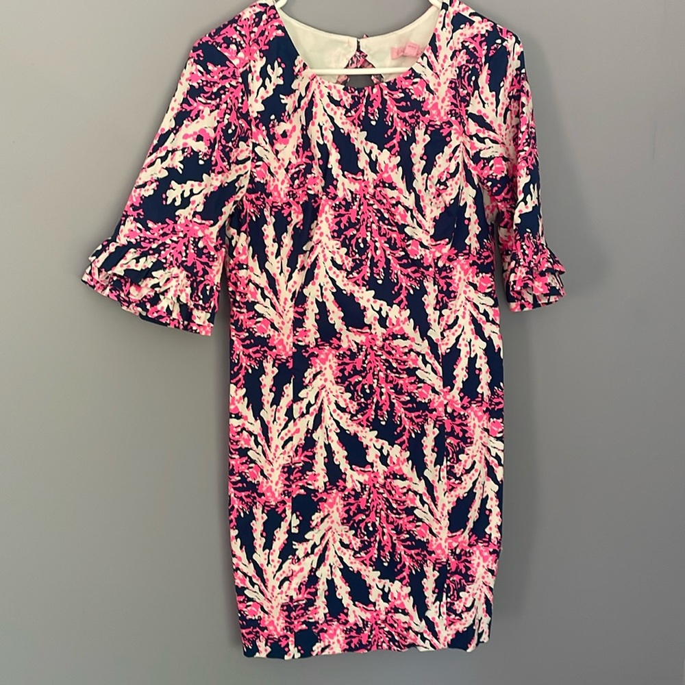 Lilly pulitzer Dress Fiesta Stretch dress size 6 Beyond the sea